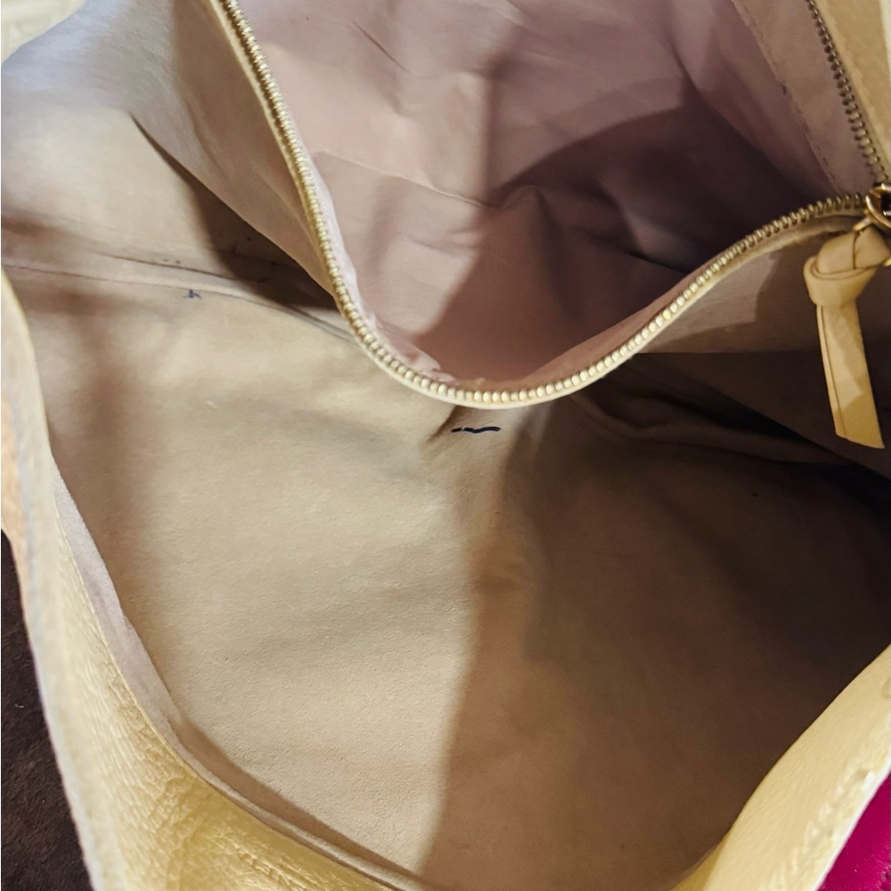Bottega Veneta Italy Hobo Bag - Picture 11 of 11